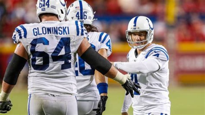 Adam Vinatieri ·