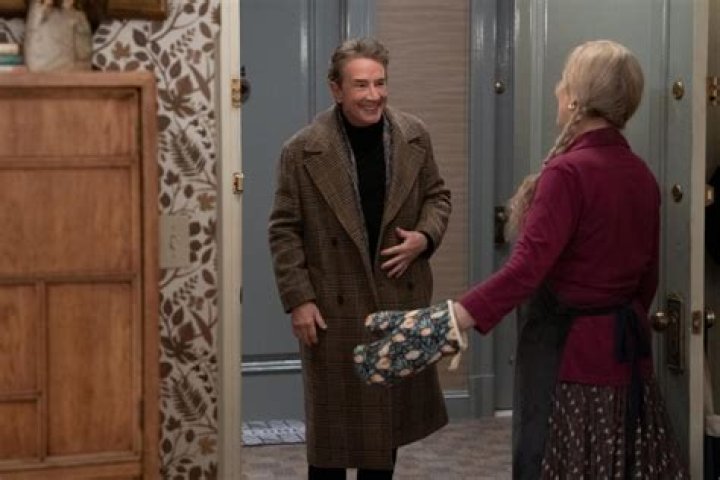 All the Meryl Streep Easter Eggs Inside Lorettas Apartm |