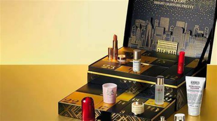 Bloomingdale's 2023 Beauty Advent Calendar Is the Luxury Gift That Keeps on Giving |
