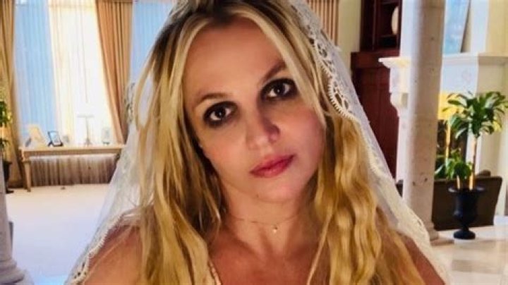 Britney Spears's Instagram Keeps Disappearing Is She Actually Missing?