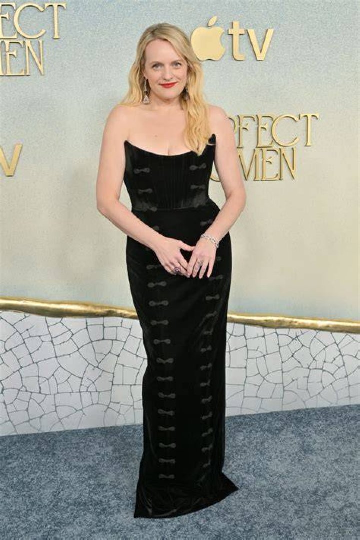 Elisabeth Moss ·