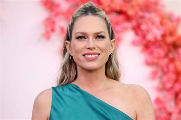 Erin Foster ·