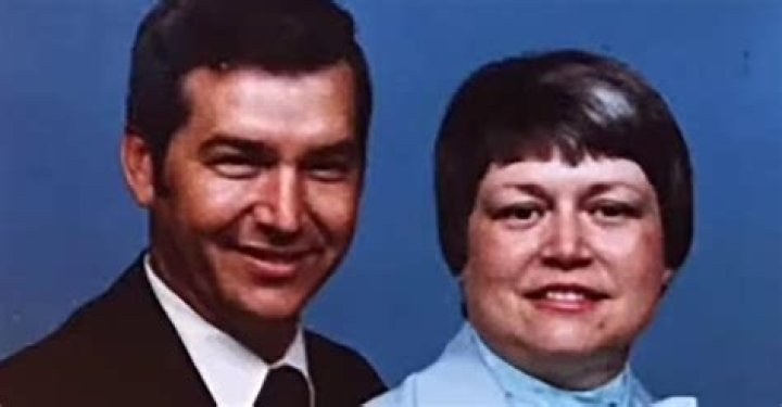 Exploring The Life Of Elizabeth Sennett Husband