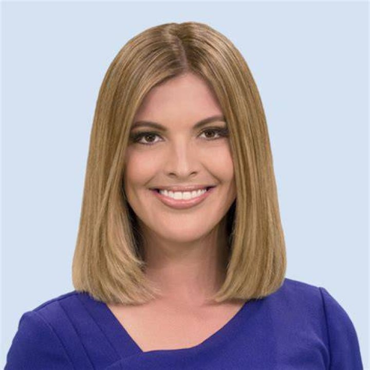 Gina Benitez ·