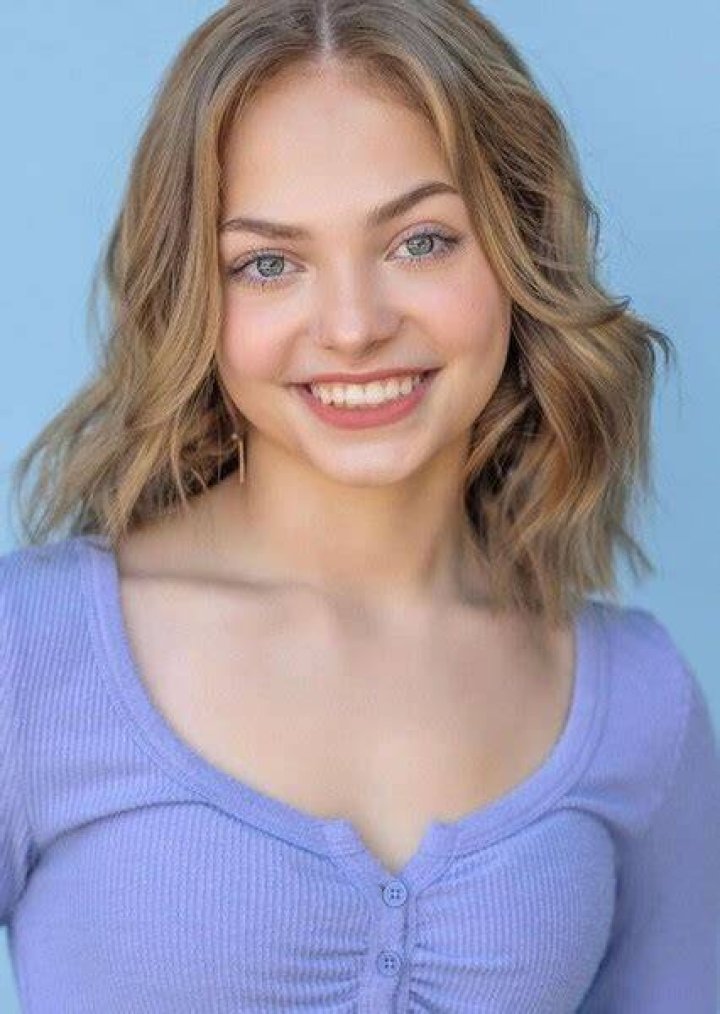 Hannah R. Loyd