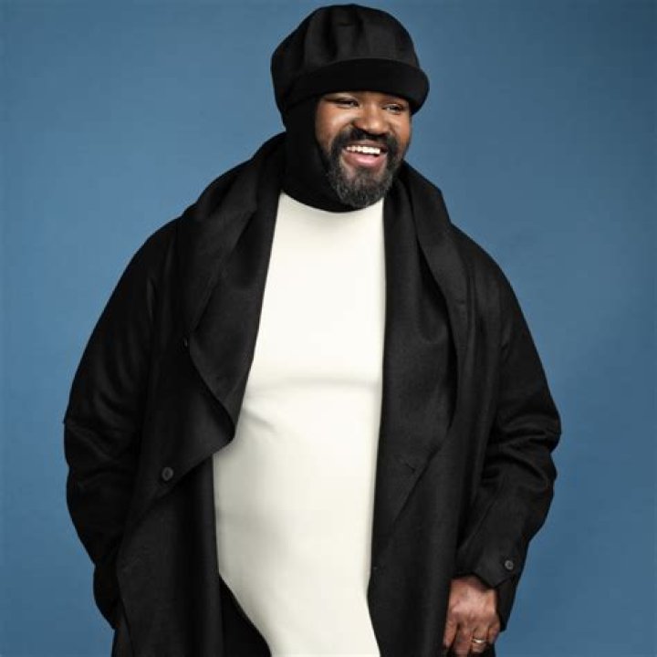 Headgear: Why Does Gregory Porter Wear A Scarf? Without Stupid Hat Photos -Details To Know