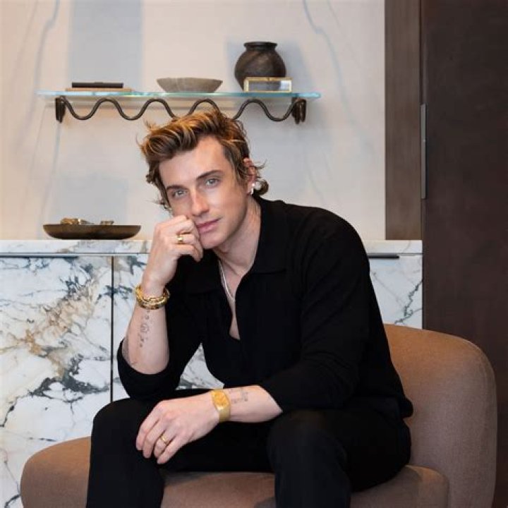 Jeremiah Brent ·