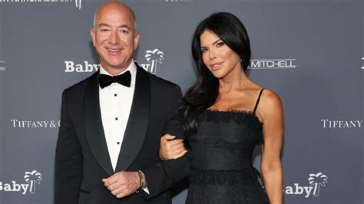 Lauren Sanchez Net Worth and Other Facts About the TV Personality and Jeff Bezos Girlfriend