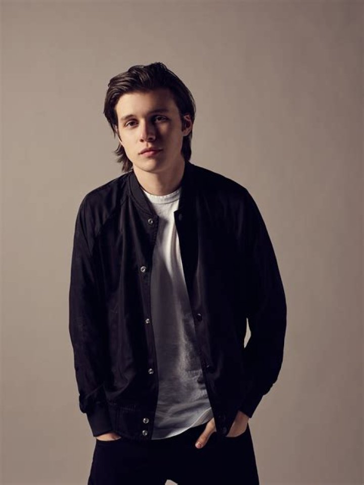 Nick Robinson ·