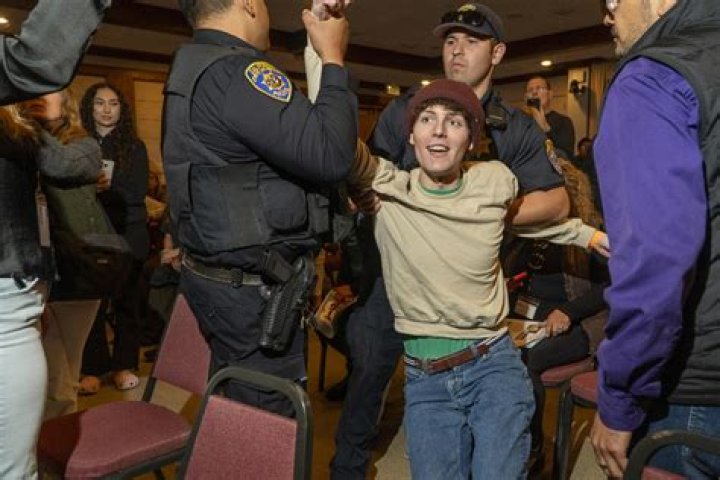 Riley Gaines to sue SFSU for praising trans activists' protest ·