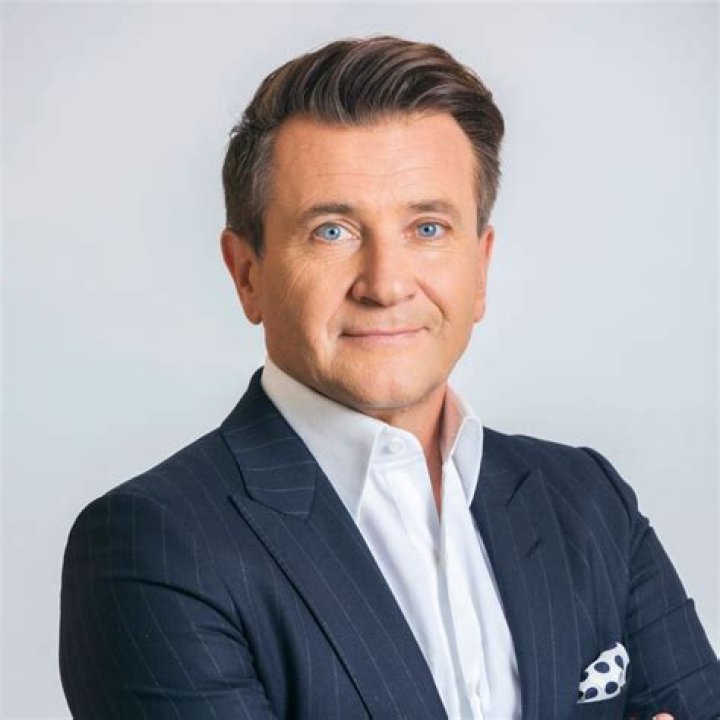 Robert Herjavec ·