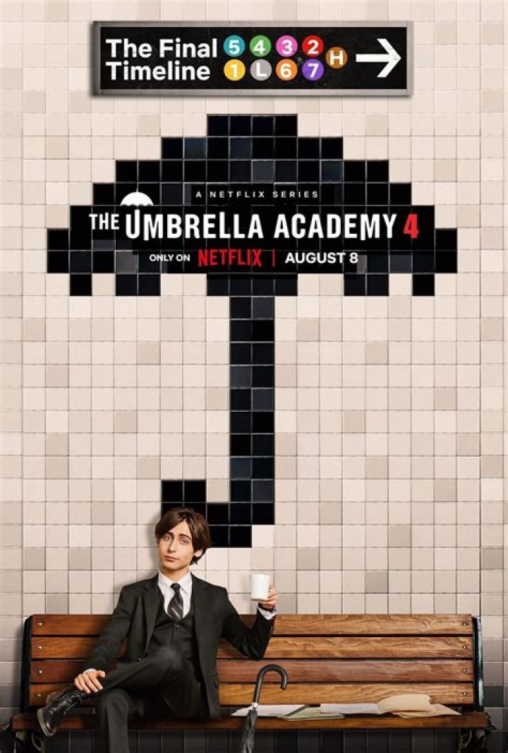 Robert Sheehan Has Experimented with Gay Experiences outside the Umbrella Academy