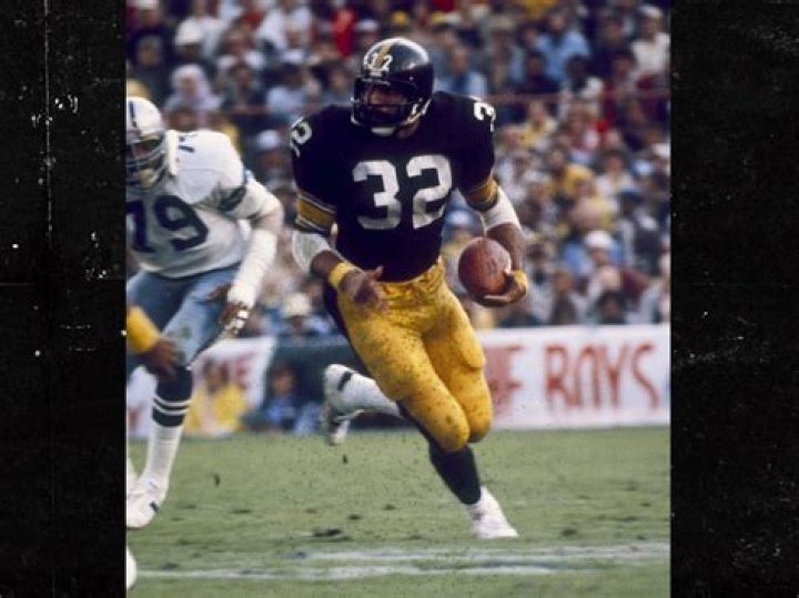 Steelers Legend, NFL Hall of Famer Franco Harris Dead At 72 |