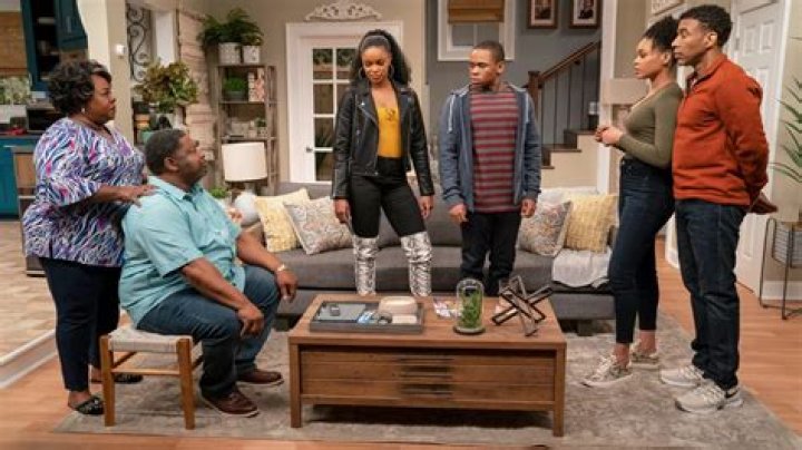 Uncover The Secrets: Demetria McKinney's Height Unraveled