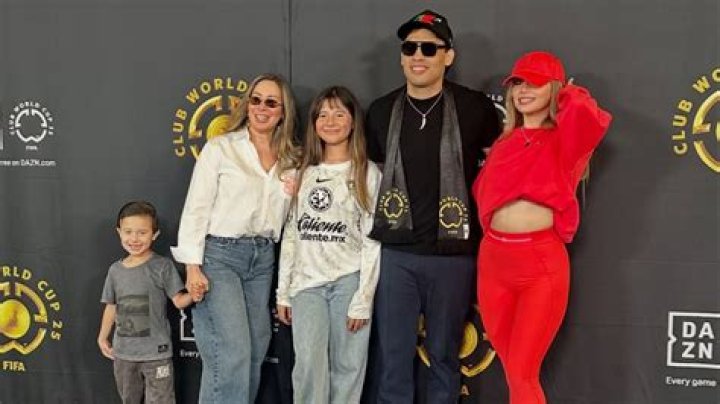 Unveiling The Legacy And Triumphs Of Julio Cesar Chavez's Daughter