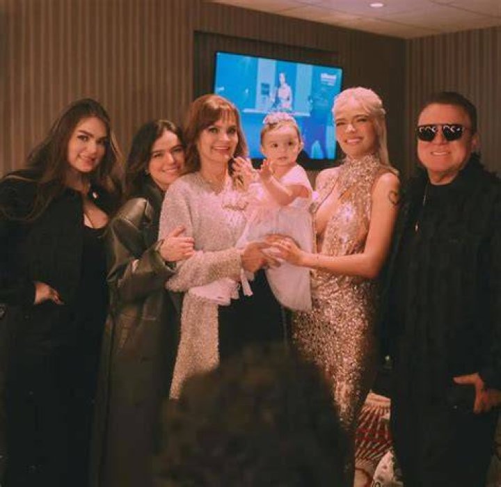 Unveiling The Sibling Bond: Karol G's Family Connection
