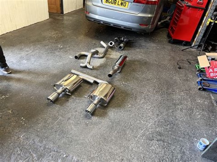 What does a Decat downpipe do?