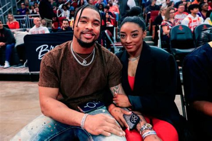 What Is Jonathan Owens' Net Worth? How Much Did He Spend on Simone Biles' Ring?